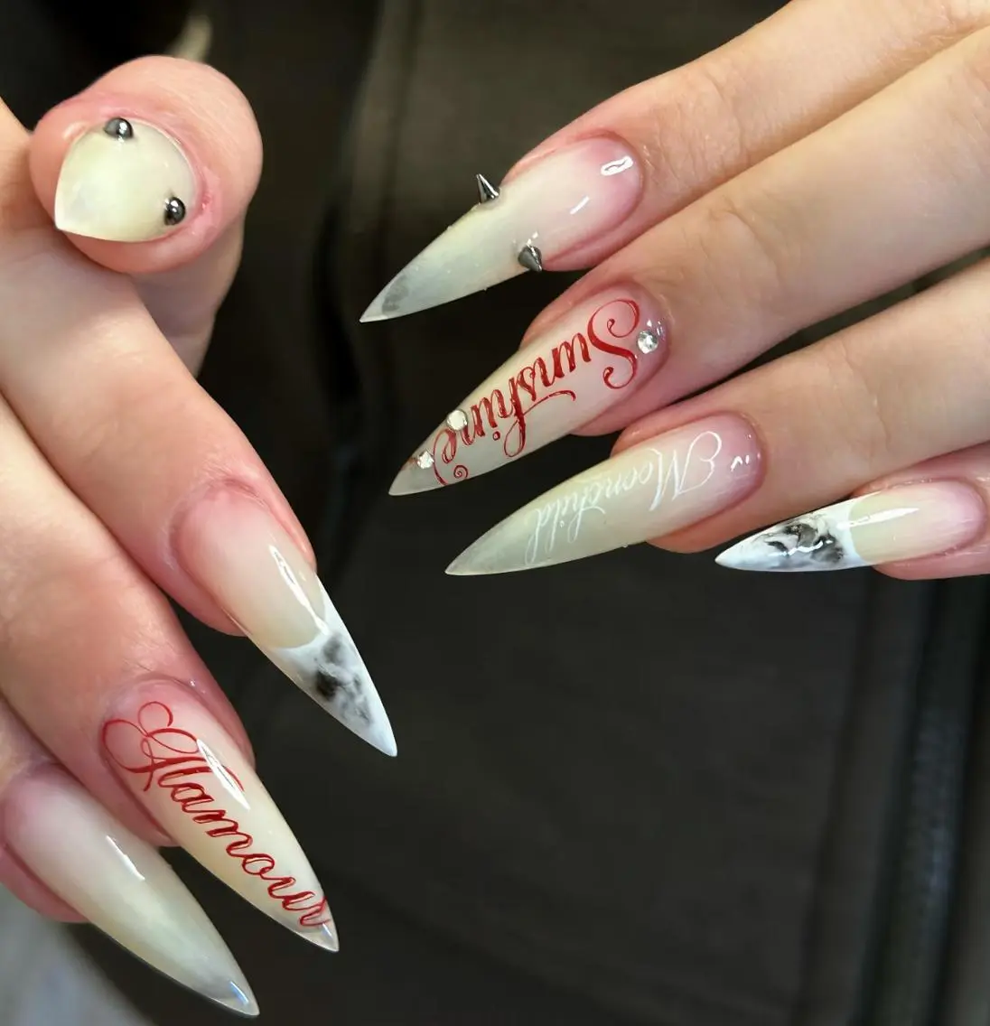 ネイル ハンドネイル 🎀 NaNa_nailのネイルデザイン