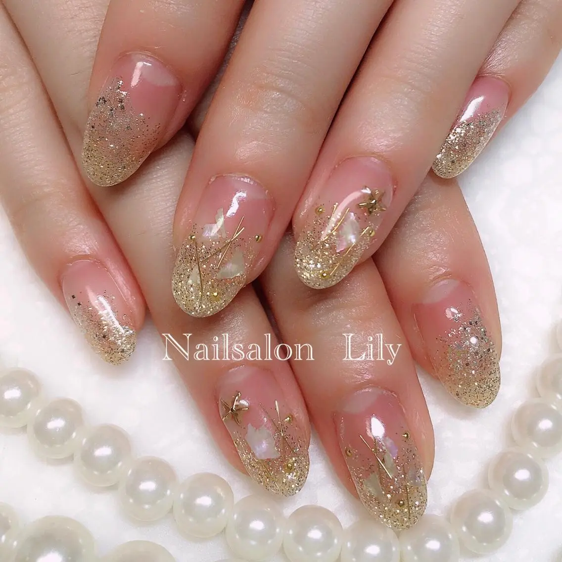 ネイル キラキラネイル ラメ(グリッター) ラメグラデーション Lily*nail 🌻Mii🌻のネイルデザイン
