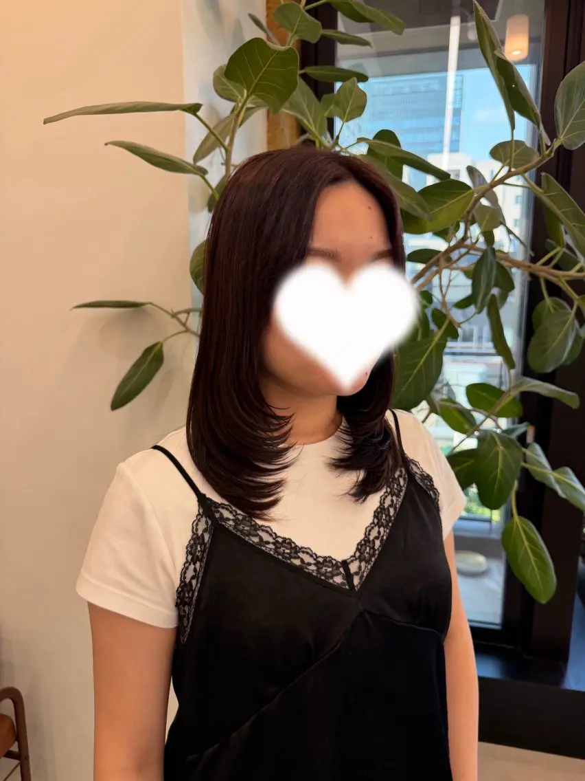 ミディアム おかの まひろのヘアスタイル
