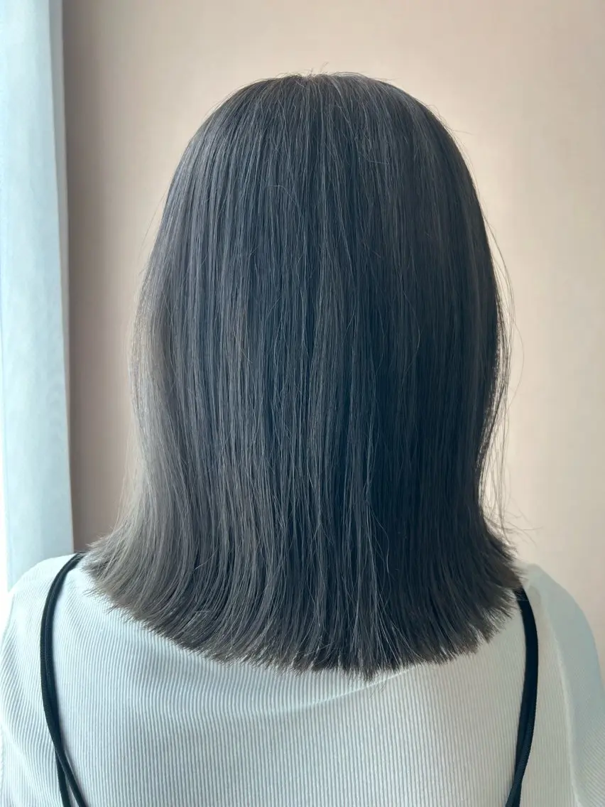 ミディアム カラー ブリーチ グレージュ オリーブグレージュ オリーブグレー カット ヘアカラー トリートメント hubhair レイヤー/透明感のヘアスタイル