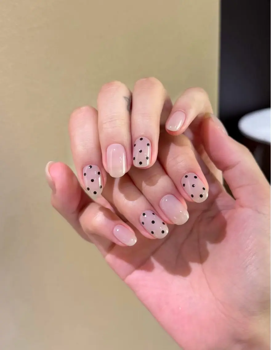 ネイル アートネイル フレンチネイル マグネットネイル ミラーネイル オフィスネイル ハンドネイル Blossom nail_研修のネイルデザイン