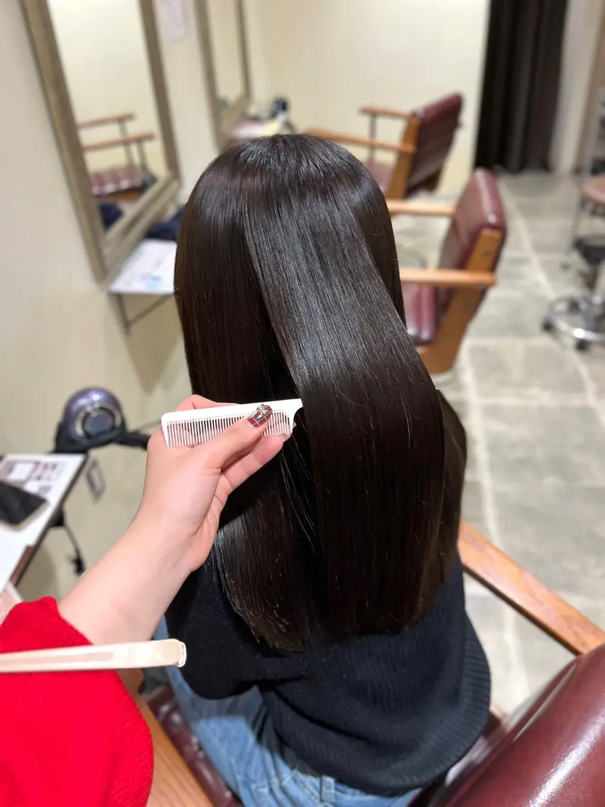 🩵🫧ツヤ髪縮毛矯正＋カット＋無料保湿トリートメント💇🏻‍♀️✨️の写真