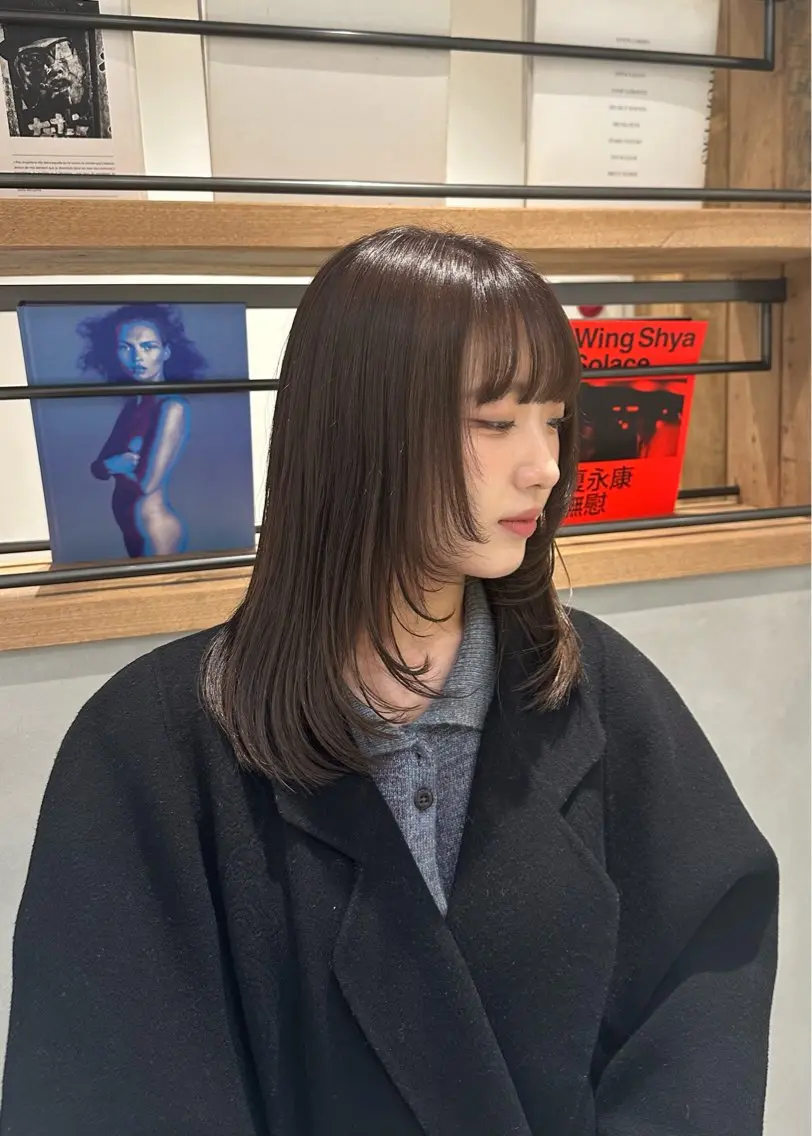 ミディアム 顔周りカット レイヤーカット 小寺 柚初のヘアスタイル