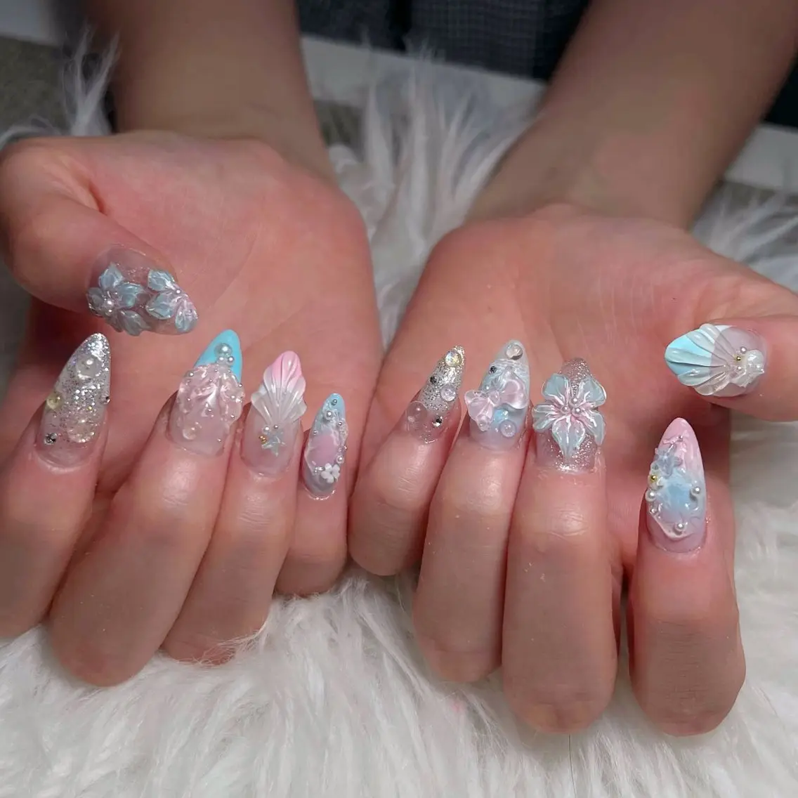 ネイル オーロラネイル クリアネイル 成人式 フラッシュネイル ジェルネイル ハンドネイル Amee Nail Salonのネイルデザイン