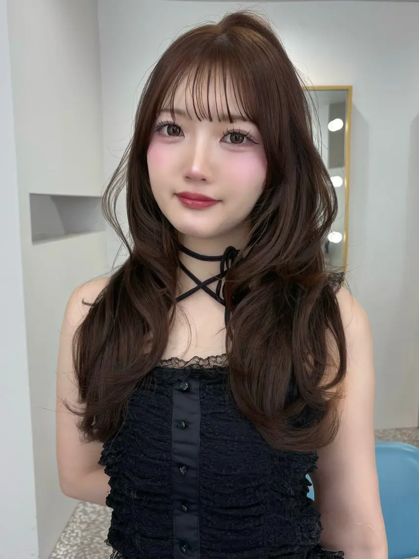 ロング カラー ベージュカラー ブラウンカラー チョコレートブラウン 透明感カラー 韓国風ヘア カット ヘアカラー トリートメント 透明感カラー Nau🎀のヘアスタイル