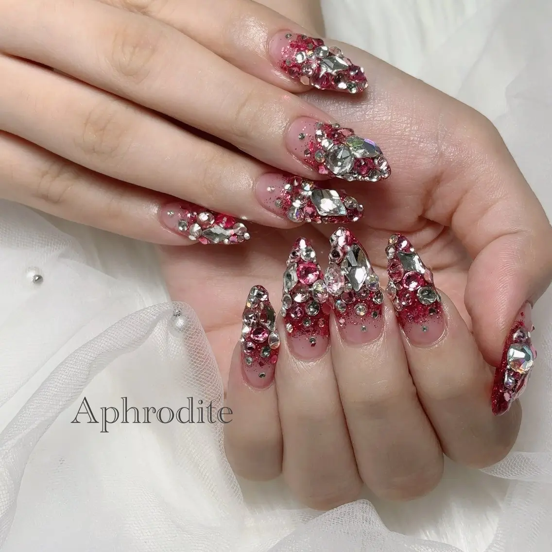 ネイル Aphrodite パラジェル認定サロンのネイルデザイン