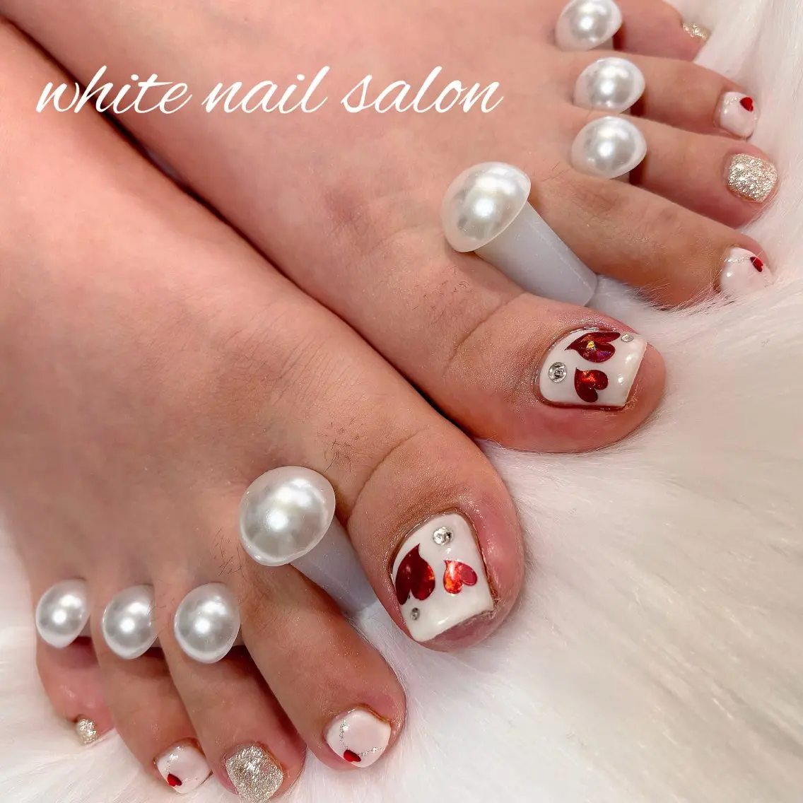 ネイル フットネイル ラメ(グリッター) フットネイル white nail salonのネイルデザイン