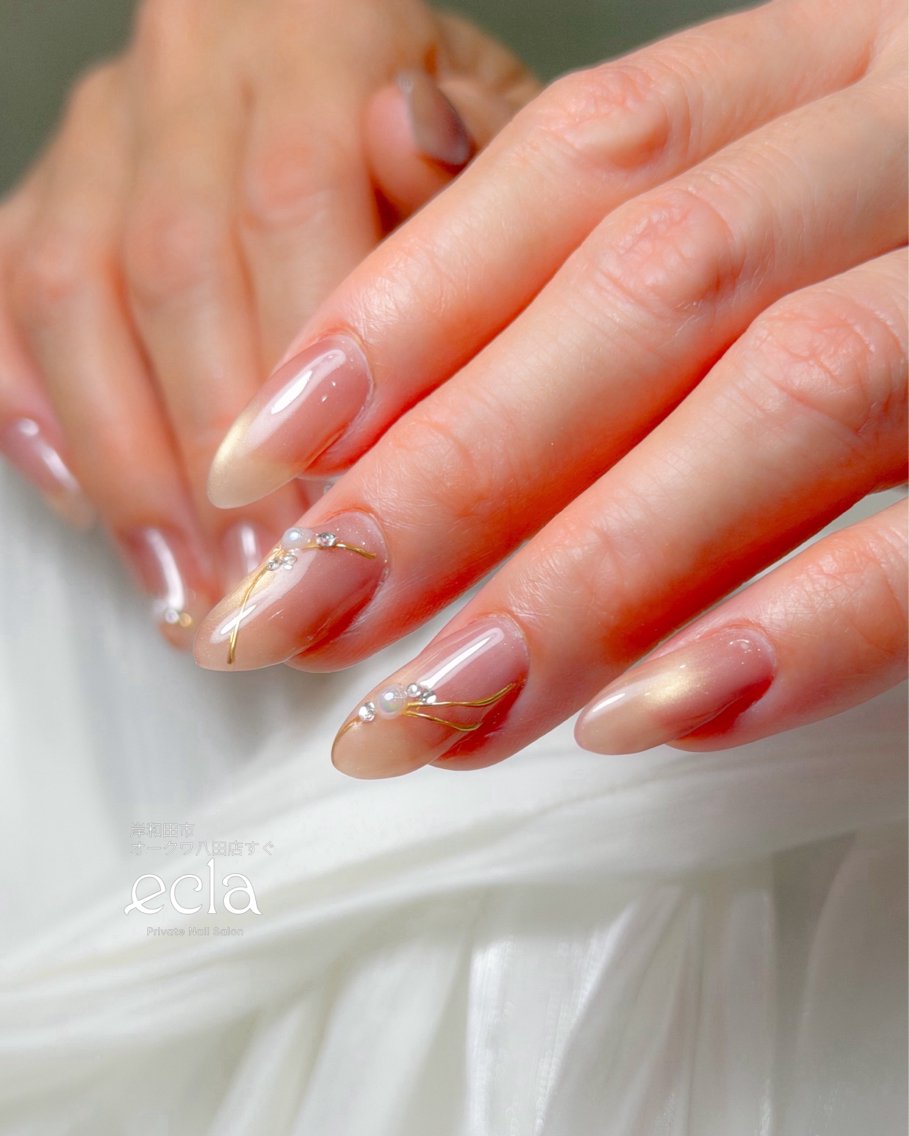 ネイル ゴールド マグネットネイル ストーンネイル Nail Salon ecla 〜エクラ〜のネイルデザイン