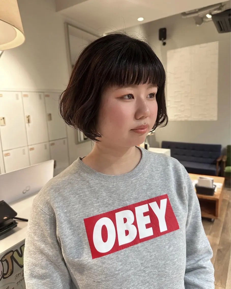 ショート パーマ パーマ 塩澤 榛奈のヘアスタイル