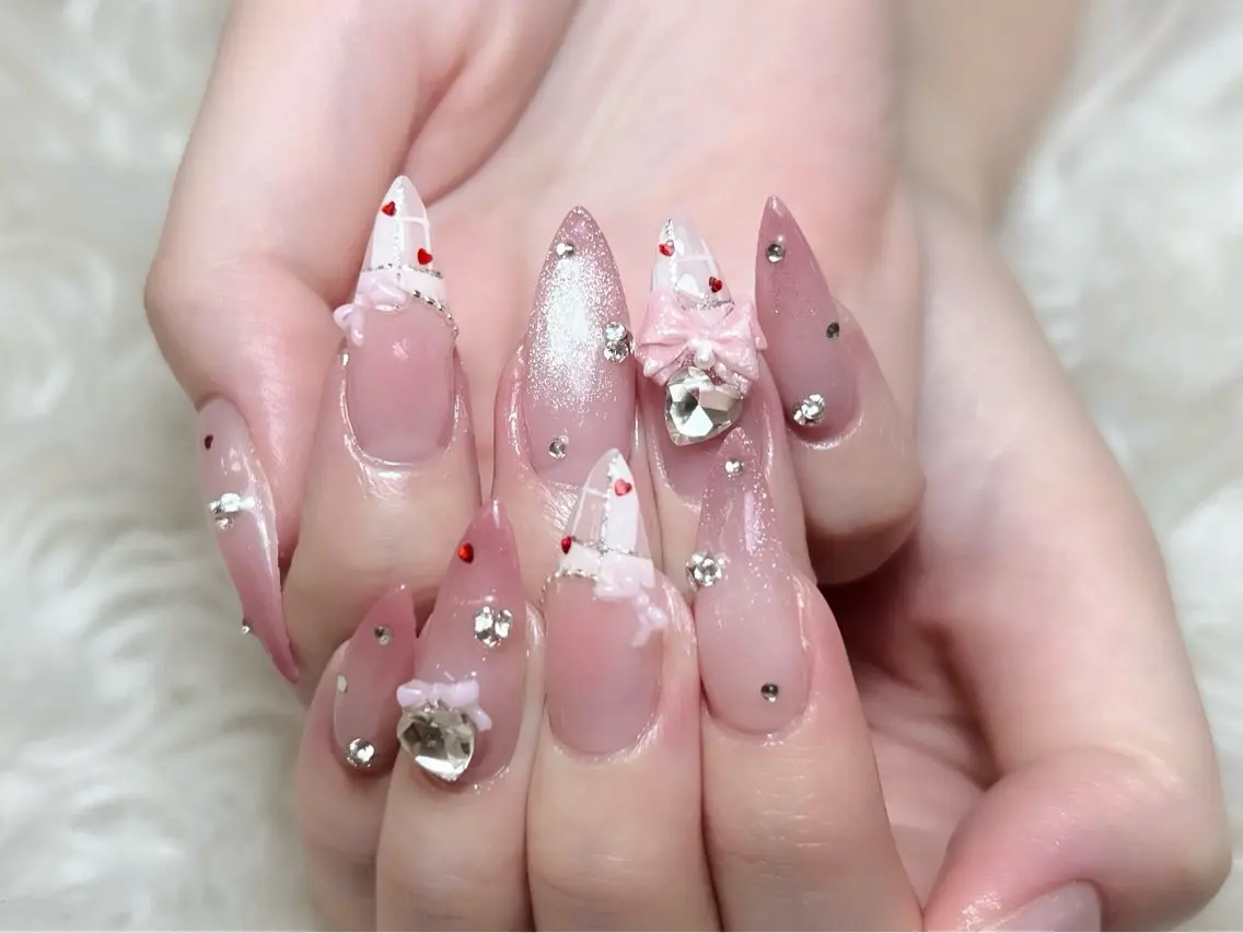 ネイル チークネイル 長さ出し フラッシュネイル ハート キラキラネイル ハンドネイル Kei Nailのネイルデザイン