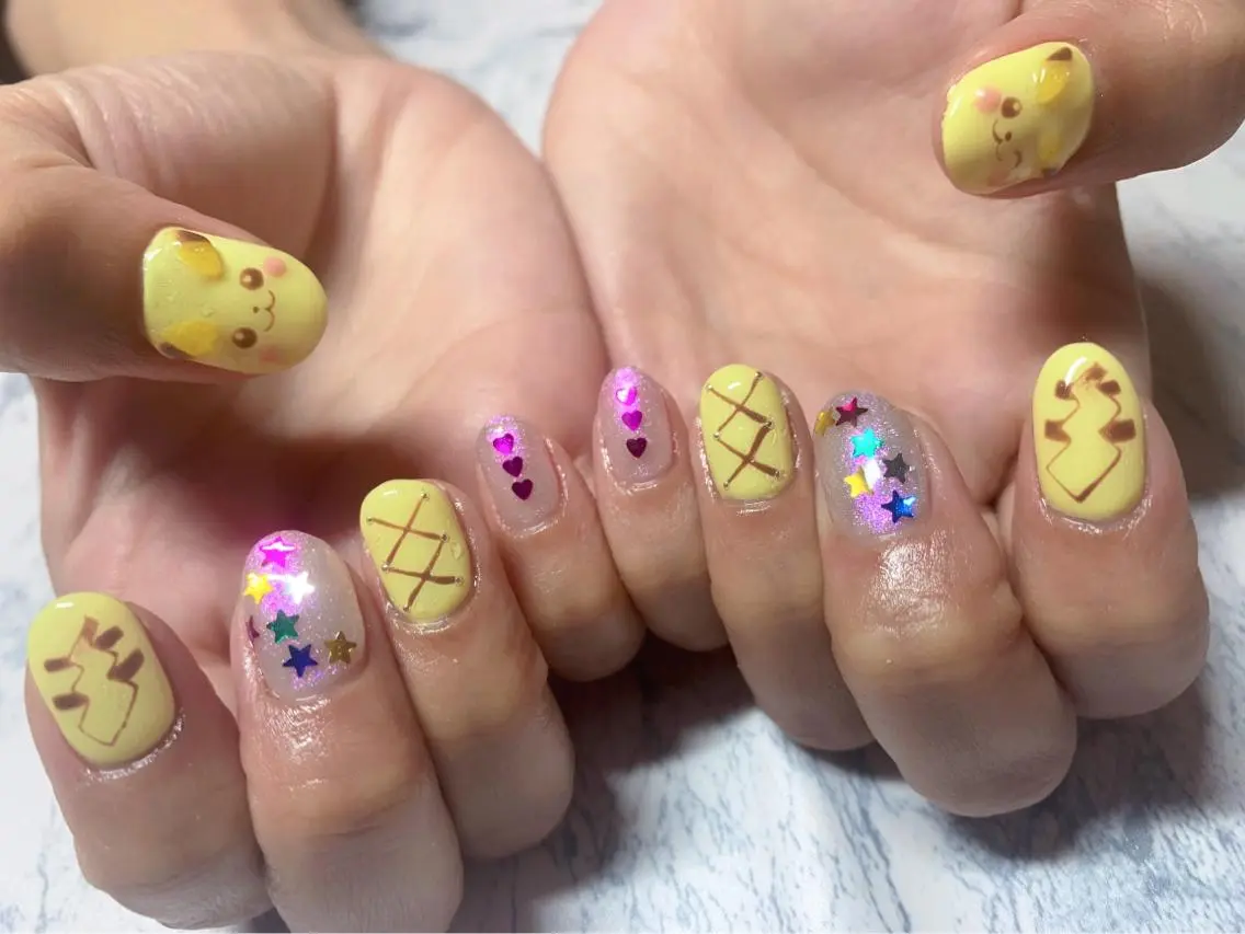 ネイル 菅野 愛花のネイルデザイン