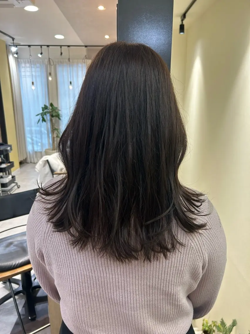 セミロング カラー グレージュ hubhair レイヤー/透明感のヘアスタイル