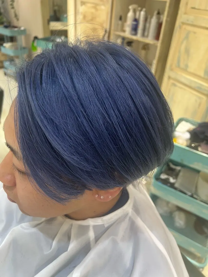 カラー メンズ ブルーカラー たけかわ みずきのヘアスタイル