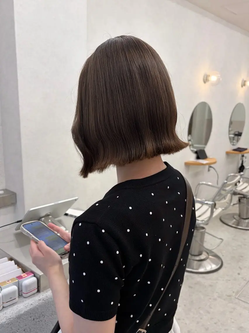 ショート カット ヘアカラー まろやかベージュ🤎 艶カラー🔔リンのヘアスタイル