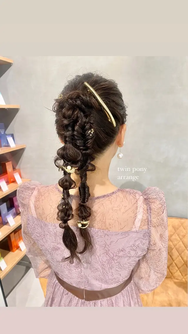 ヘアアレンジ 透けるベージュ/ 艶カラー♡のヘアスタイル