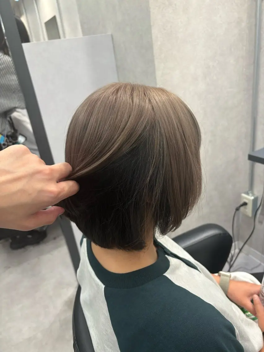 ショート カット ヘアカラー トリートメント かがみ/メンテナンス カット無料のヘアスタイル