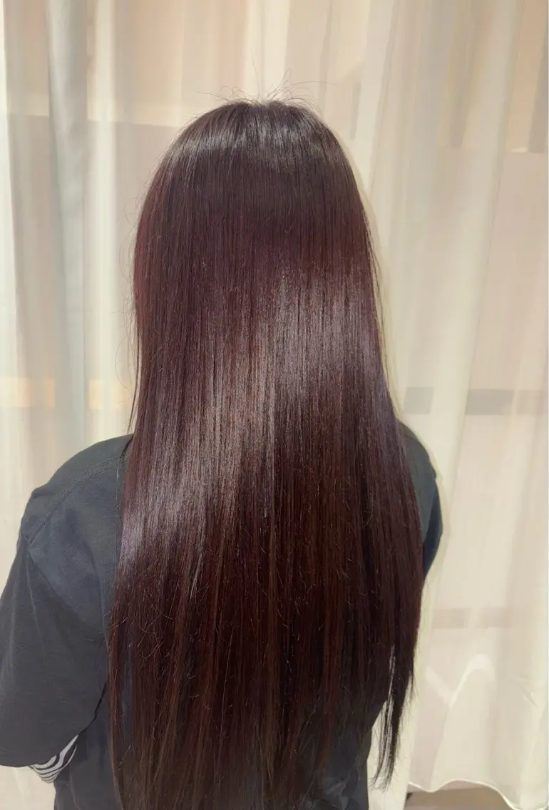 ロング カラー ヘアカラー トリートメント LIPPUL QOT Runaのヘアスタイル