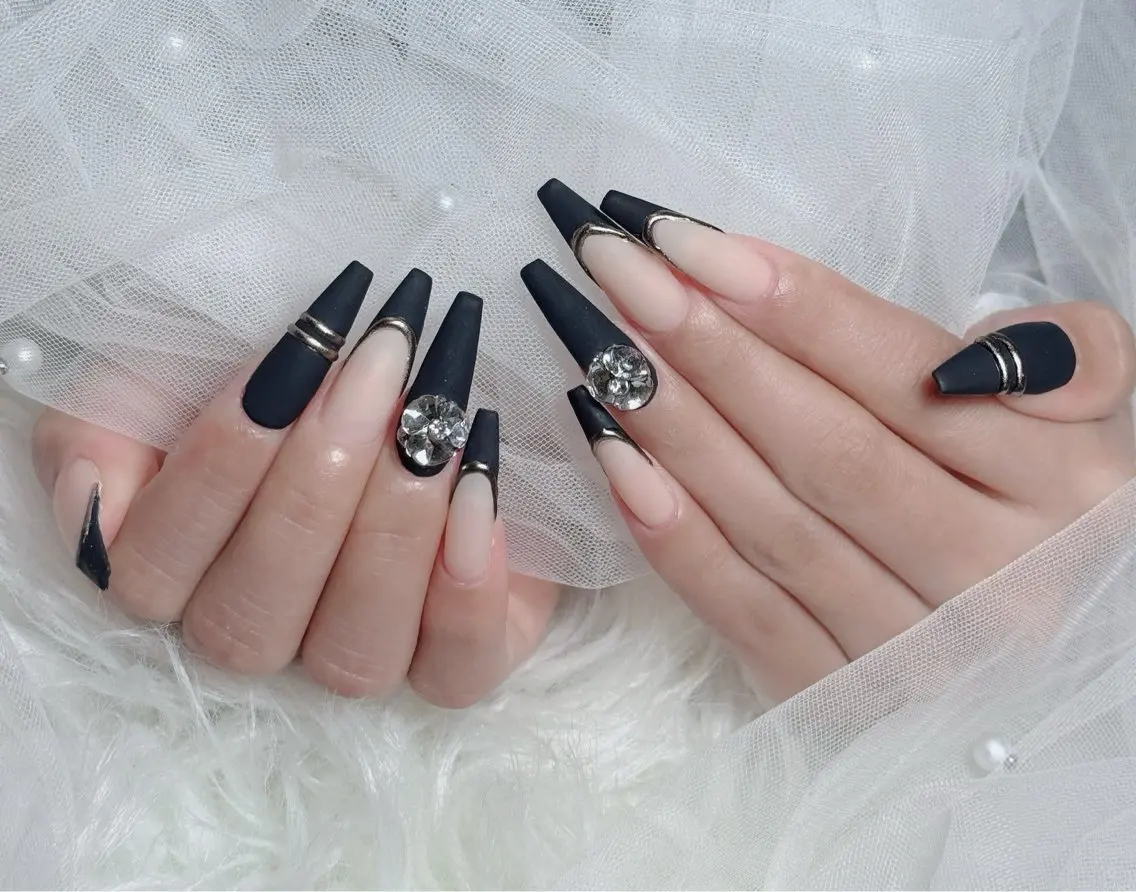 ネイル チークネイル 長さ出し フラッシュネイル フレンチネイル グラデーション ハンドネイル Lenie Nail Salonのネイルデザイン