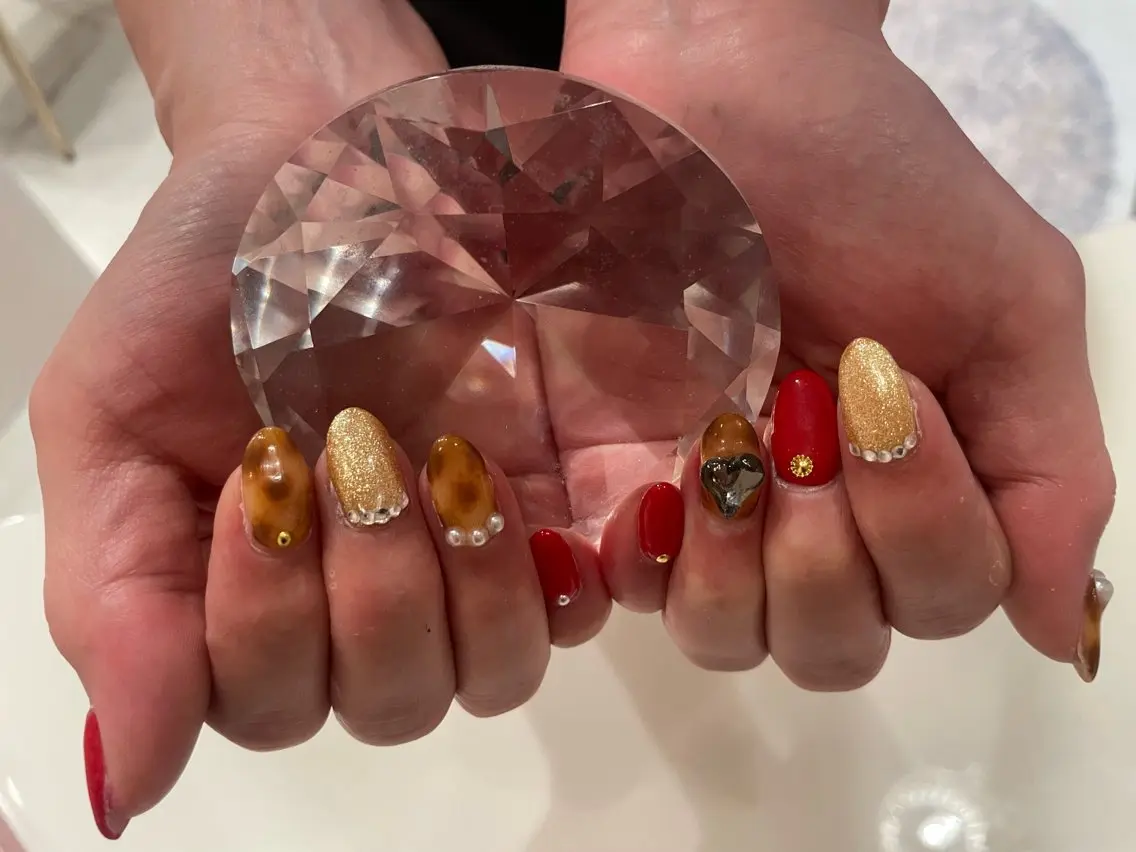 ネイル ♡ビジュール♡ NAIL &まつ毛のマツエク・マツパデザイン