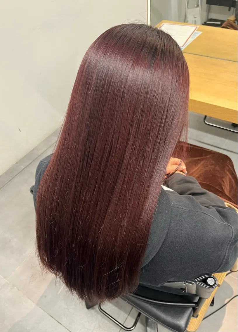 ロング カラー ブリーチ レッドカラー ヘアカラー トリートメント miu / Balance天王寺のヘアスタイル
