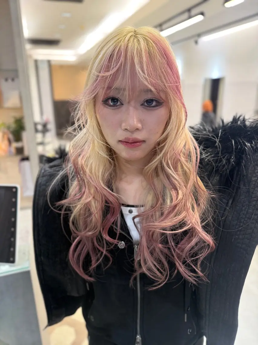 【ブリーチの救世主】似合わせカット＋エフェクトブリーチ✨複雑な履歴も酸の力で修正の写真