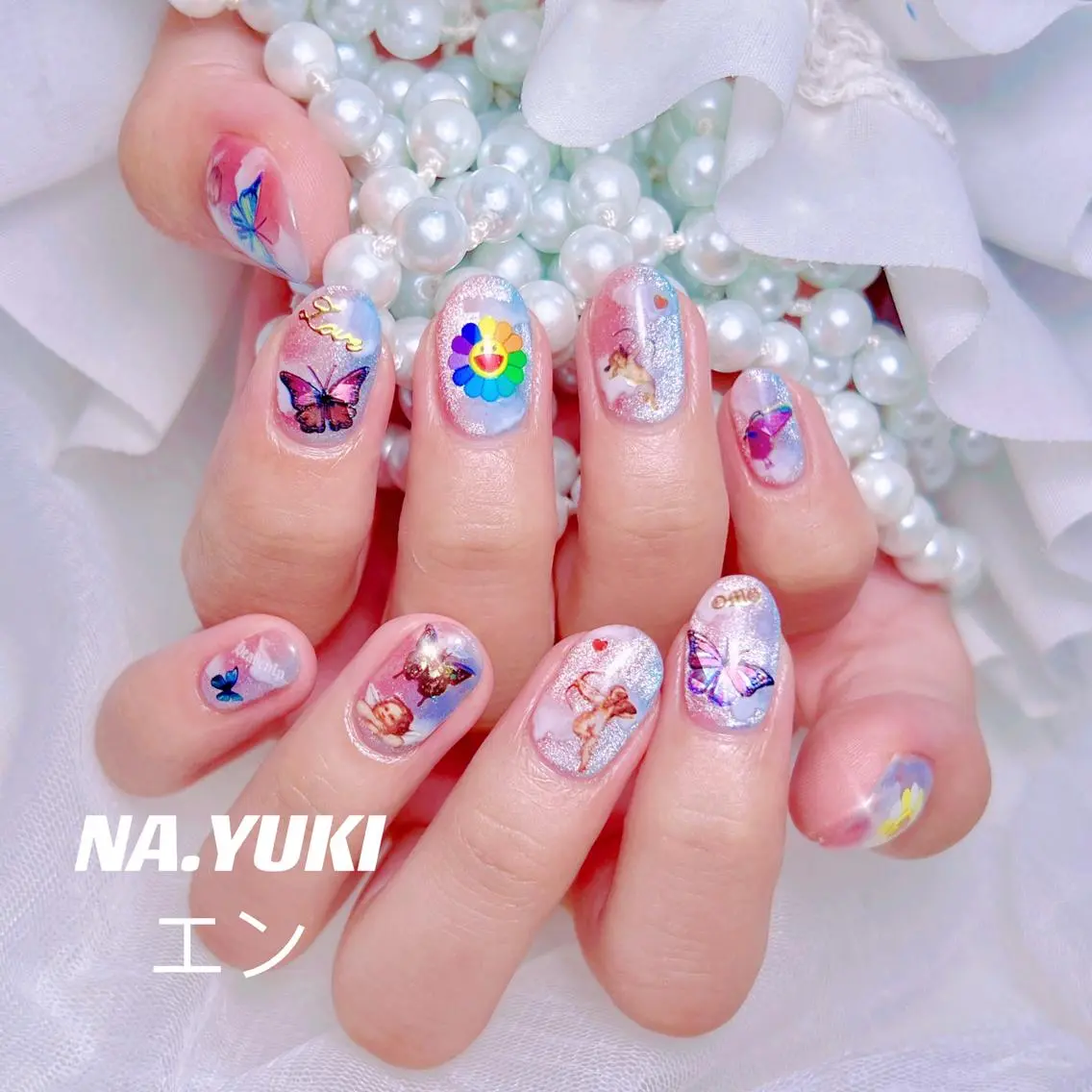 ネイル 🦋 Queenieのネイルデザイン
