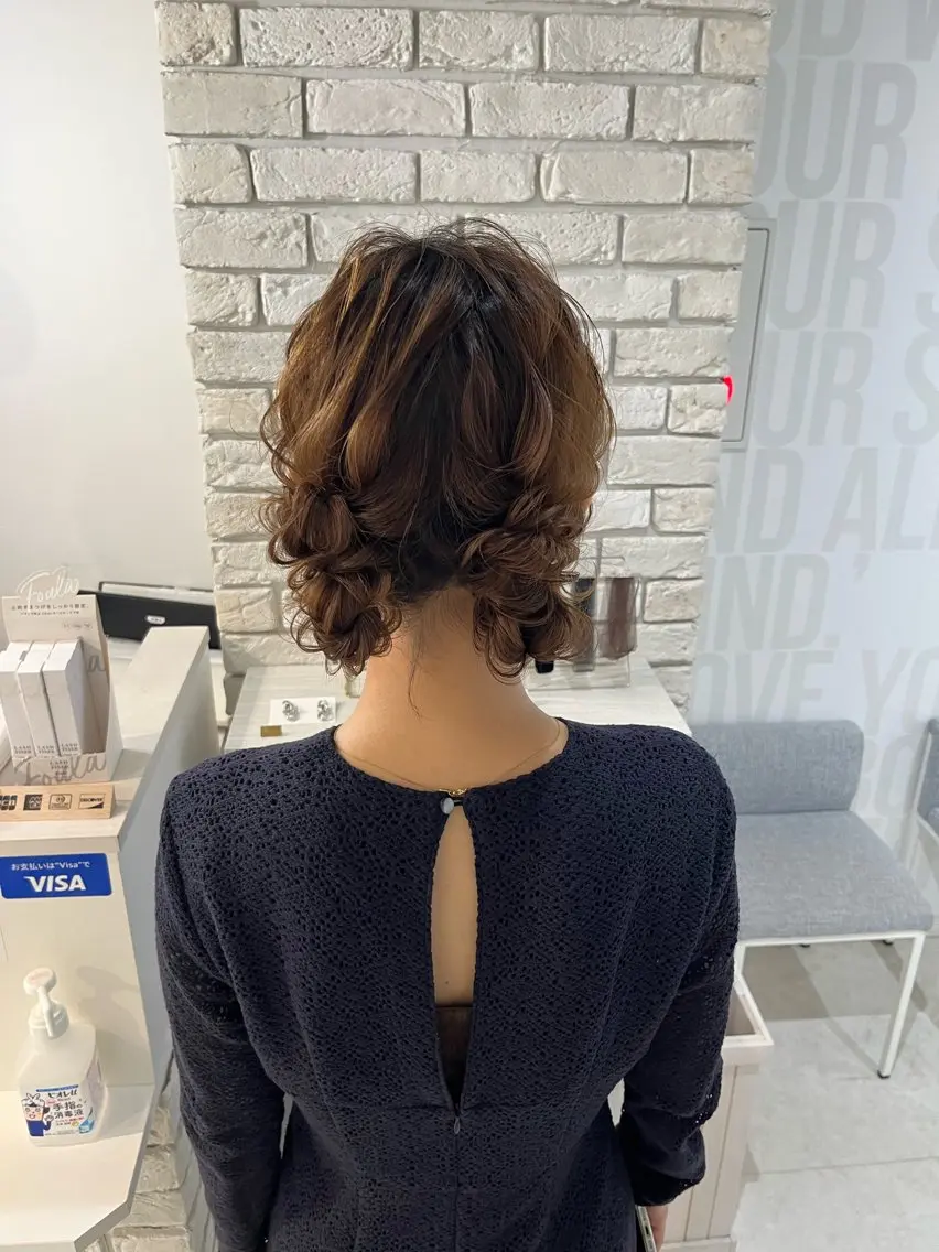 ヘアアレンジ お団子ヘア 奥出 祐菜のマツエク・マツパデザイン