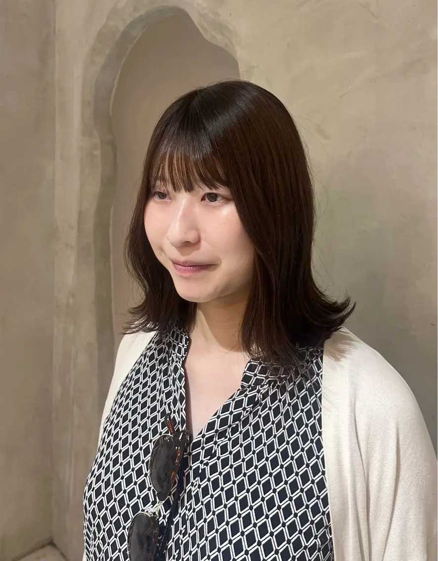 ミディアム カット ヘアカラー トリートメント 切りっぱなしボブ/ 艶カラー/綾莉のヘアスタイル