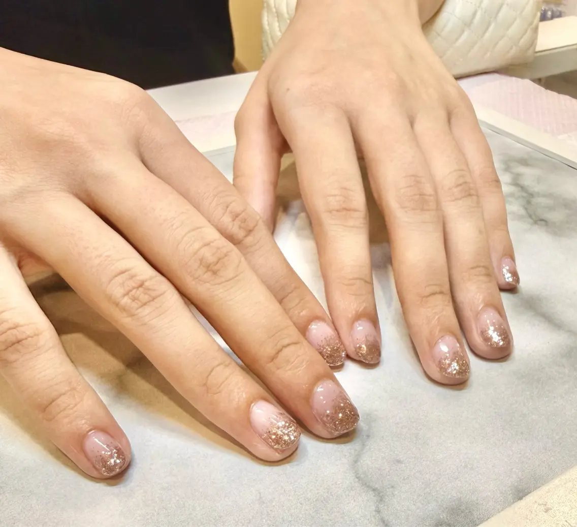【オフなし】ハンド　ラメグラデーション♪の写真