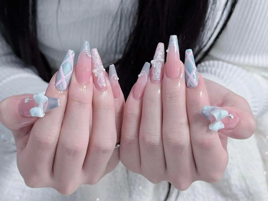 ネイル オーロラネイル 長さ出し フットネイル フレンチネイル ジェルネイル ハンドネイル Mio💖Belle Nail Salonのネイルデザイン