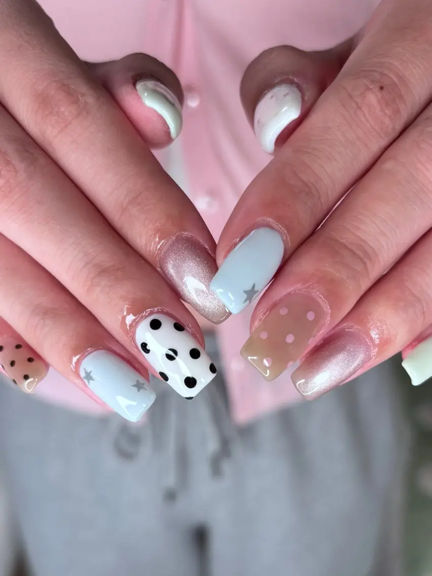ネイル moi nail ˙⋆.˚のネイルデザイン