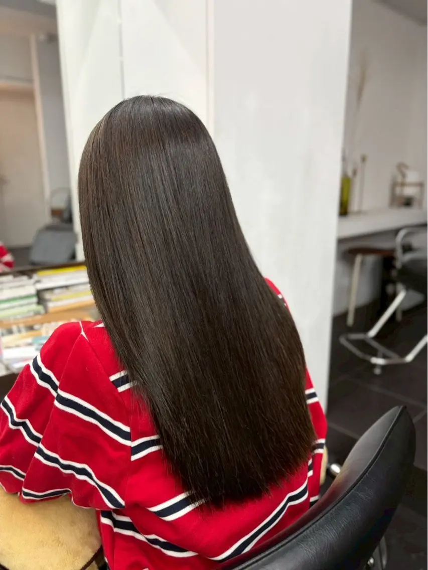 ロング 縮毛矯正 🐷 Rinaのヘアスタイル