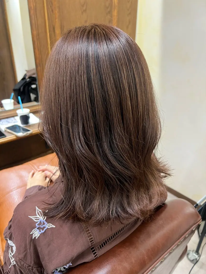ミディアム 美髪矯正/艶髪 CLUTCH田中海琴のヘアスタイル