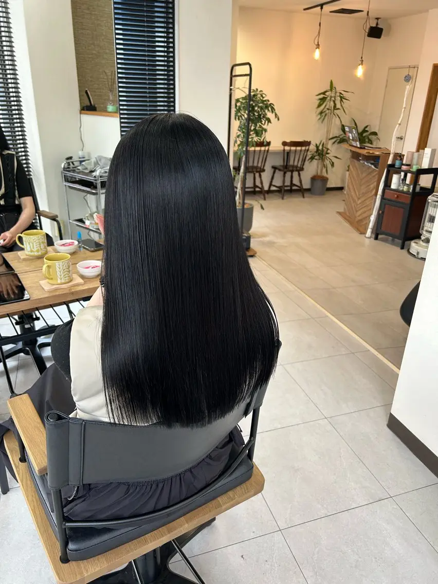ロング カラー 水間 鈴奈のヘアスタイル