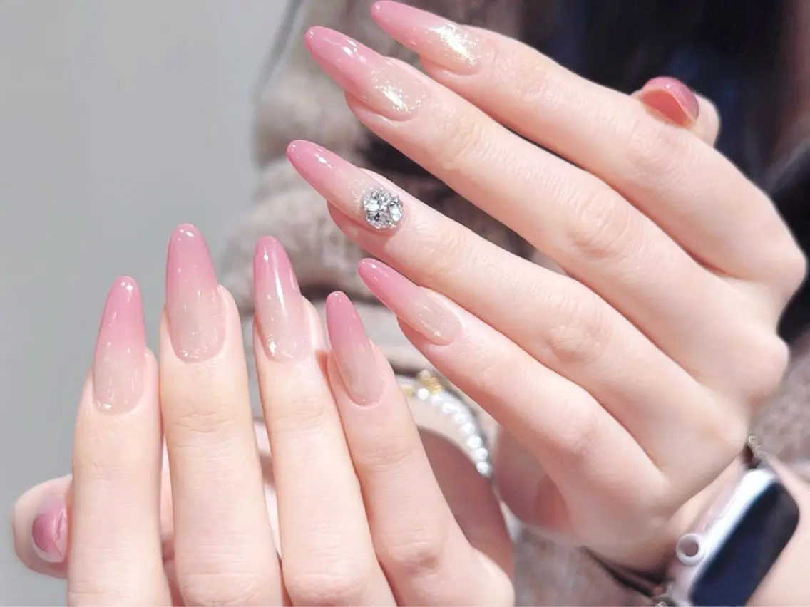 ネイル アートネイル オーロラネイル チークネイル 長さ出し フレンチネイル ハンドネイル ハンドケア Yumi Nail Seiのネイルデザイン