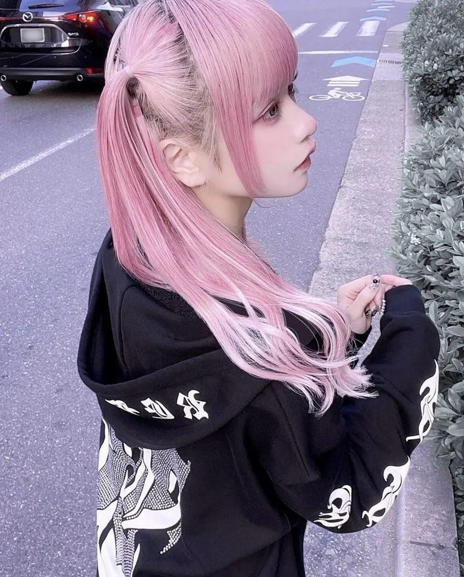 セミロング カラー ヘアアレンジ 🫧モテる💗ダメー ジレスハイトーン🫧のヘアスタイル