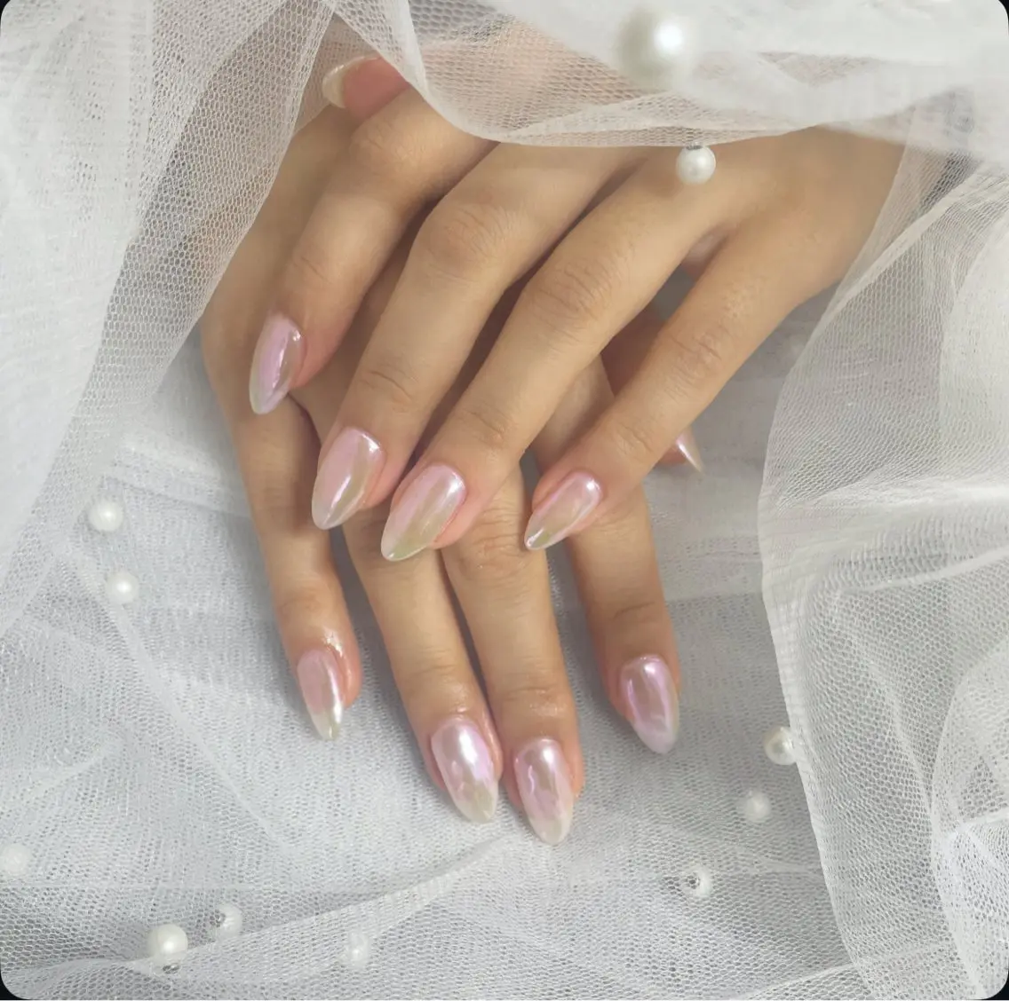 ネイル ミラーネイル ワンカラーネイル ホワイト ハンドネイル Chul Nail 愛莉のネイルデザイン