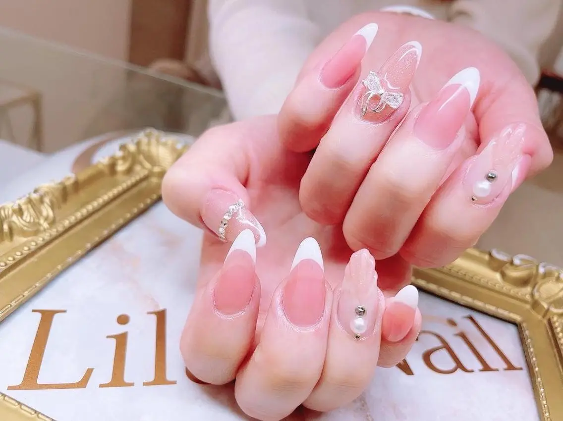 ネイル 入学式 フレンチネイル ジェルネイル グラデーション ハードジェル Lilas Nailのネイルデザイン