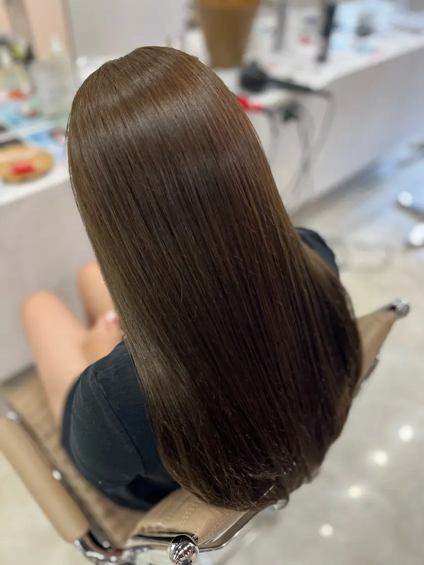 ロング カラー ベージュカラー オリーブベージュ カット ヘアカラー トリートメント 🫧ぷる艶カラー🫧 Yuubi🦩のヘアスタイル