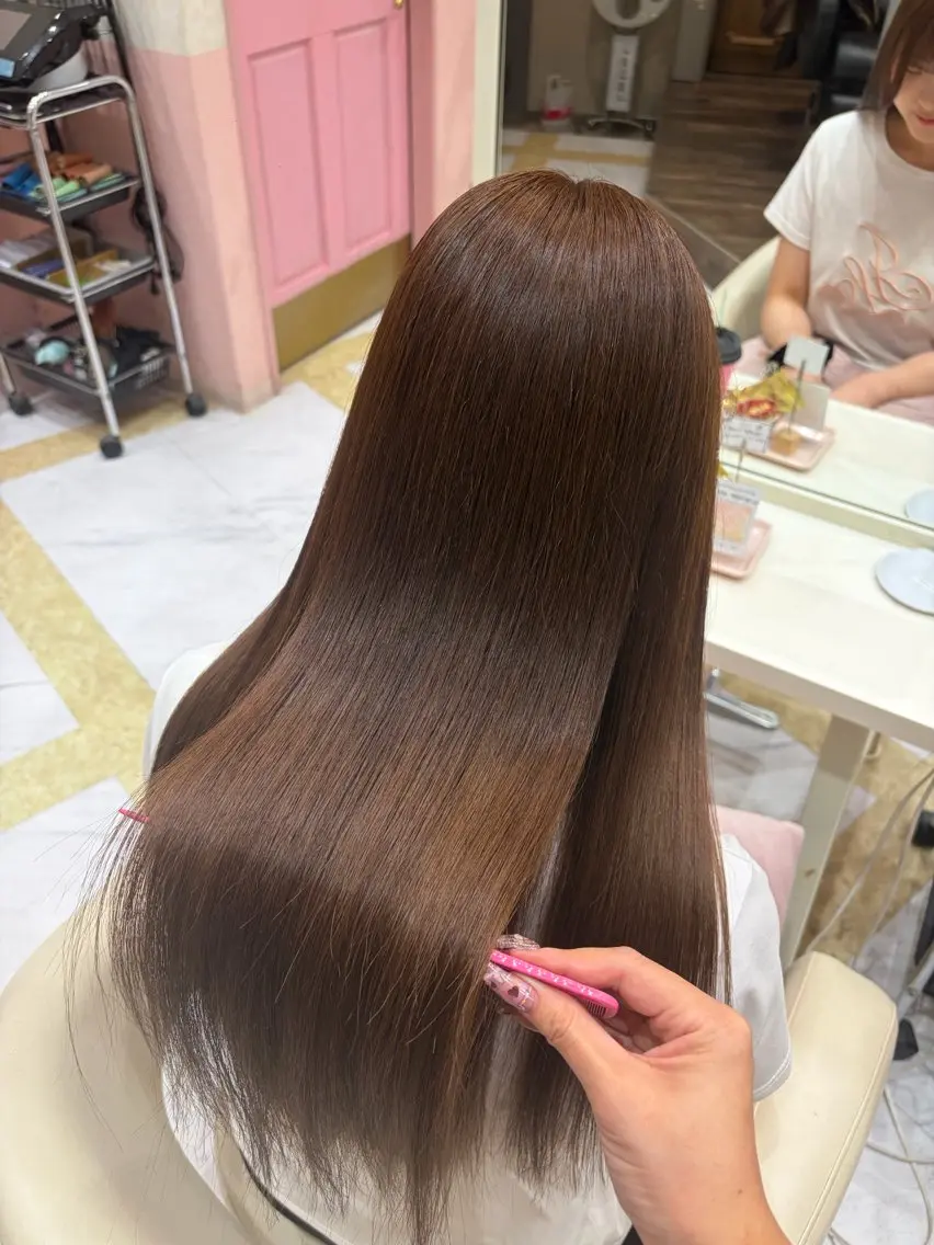 ロング カラー ベージュカラー ブリーチ ダブルカラー ヘーゼル ブリーチなしカラー ヘアカラー 鎌田 優依のヘアスタイル