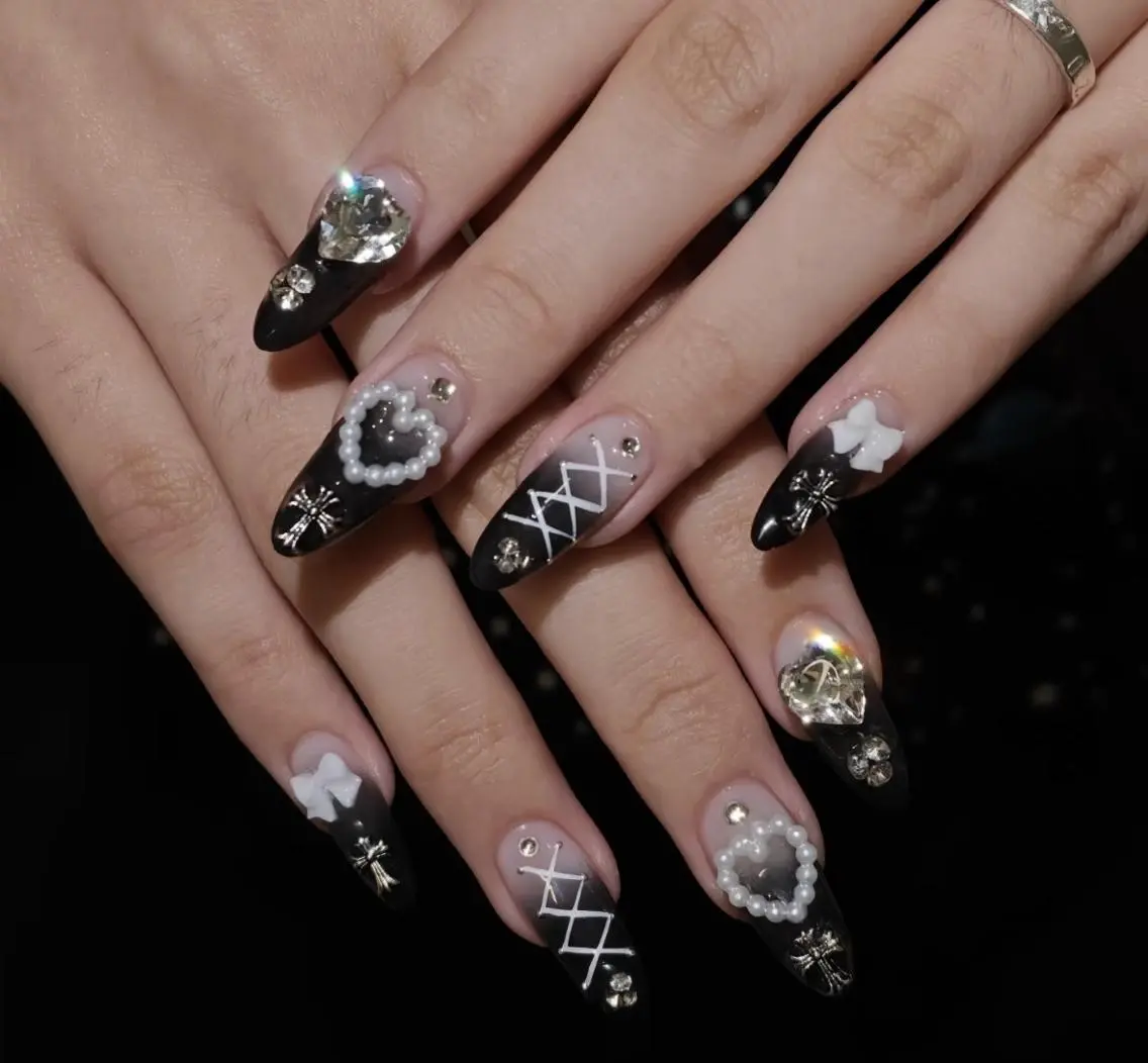ネイル ハンドネイル 🎀 NaNa_nailのネイルデザイン