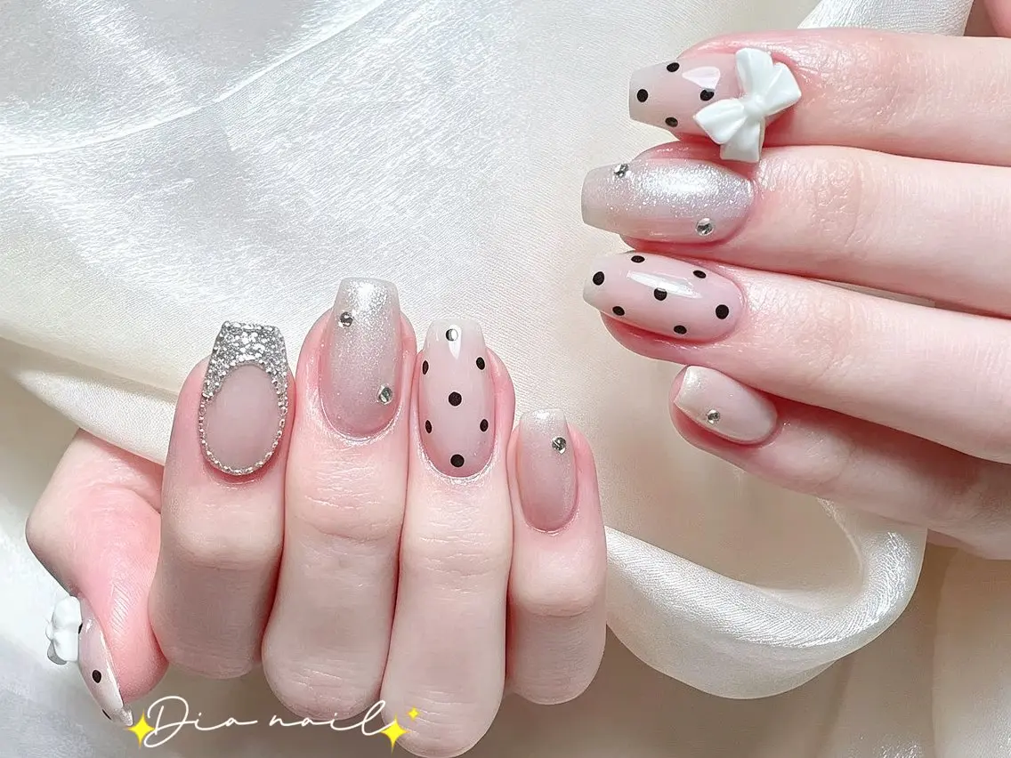 ネイル 韓国ネイル マグネットネイル ニュアンスネイル 夏ネイル ワンホンネイル ハンドネイル Di'a nail ネイルサロンのネイルデザイン