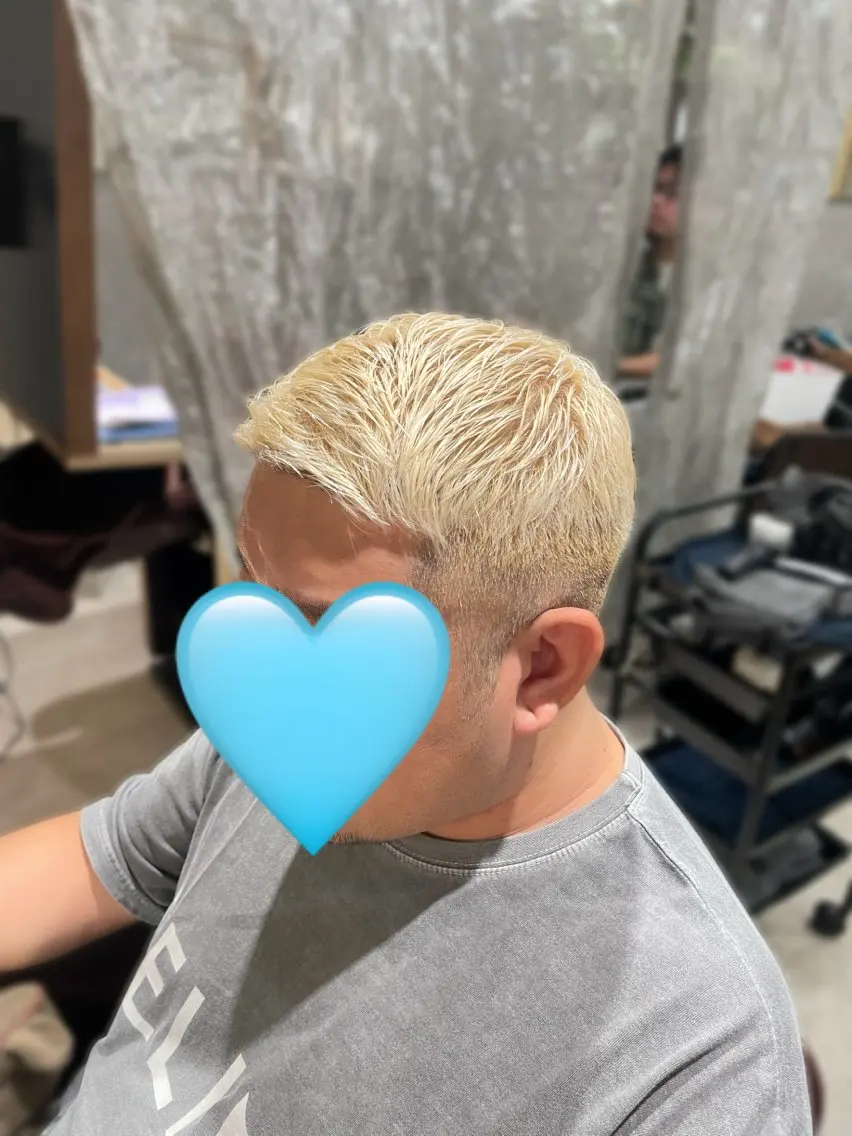 カラー メンズ メンズブリーチ メンズハイトーン ベージュカラー ブリーチ グレージュ ヘアカラー 雅 Arglarteのヘアスタイル