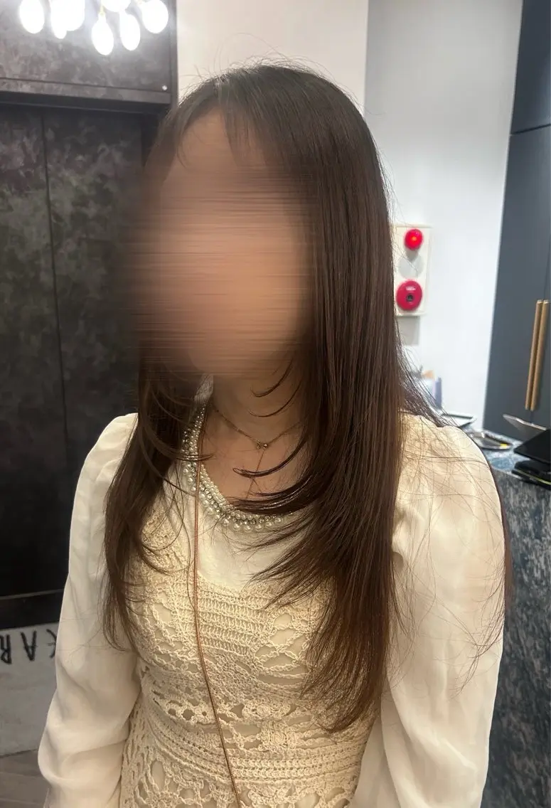ロング レイヤーカット 小向 音緒のヘアスタイル
