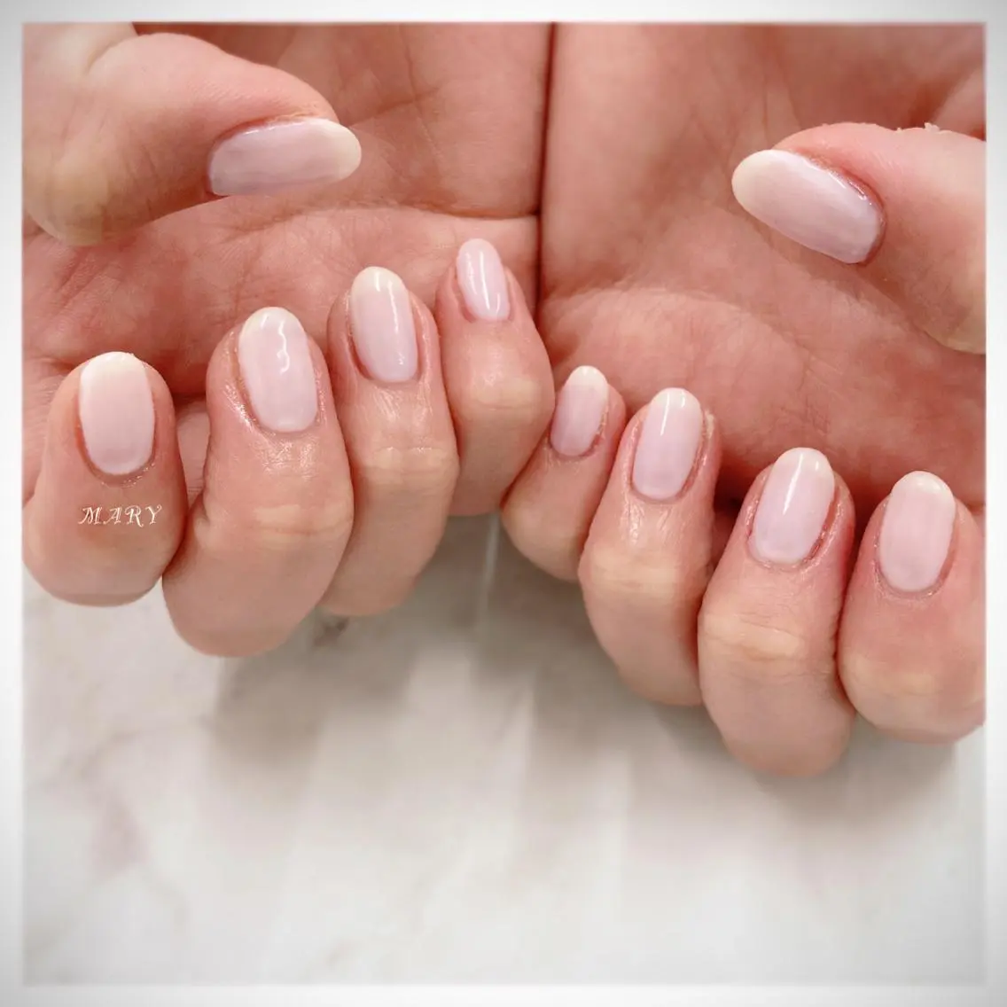ネイル ニュアンスネイル オフィスネイル ワンカラーネイル シンプルネイル ホワイト ハンドネイル Mary nail .narumiのネイルデザイン