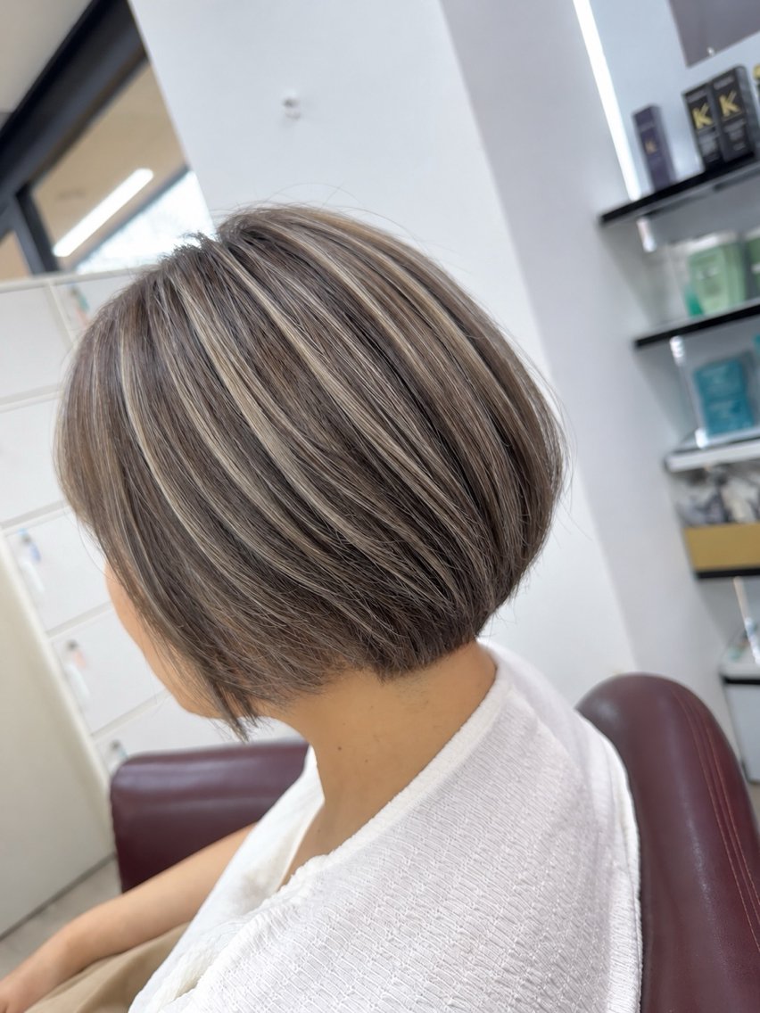 ショート カラー 🌿佐山 絵梨佳🌿 Recharme新保のヘアスタイル