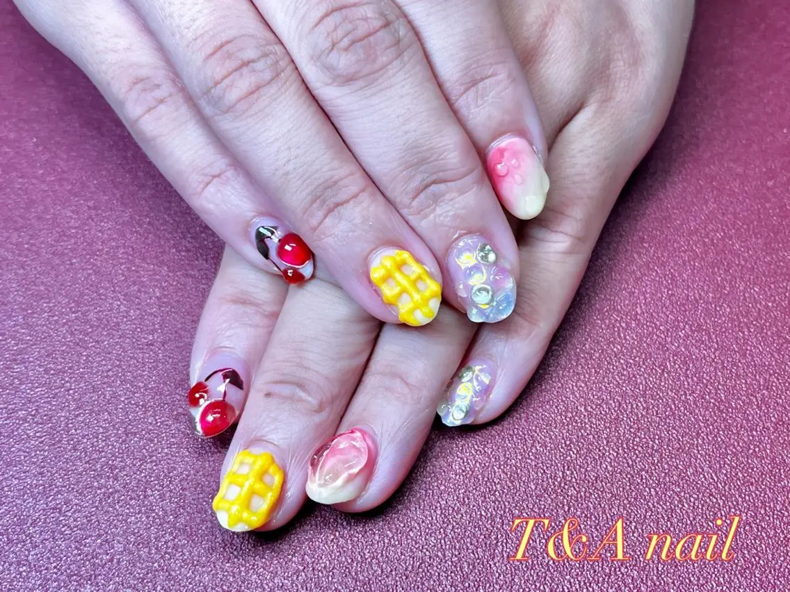 ミディアム ネイル ジェルネイル ニュアンスネイル スカルプネイル 夏ネイル T&A nailのネイルデザイン