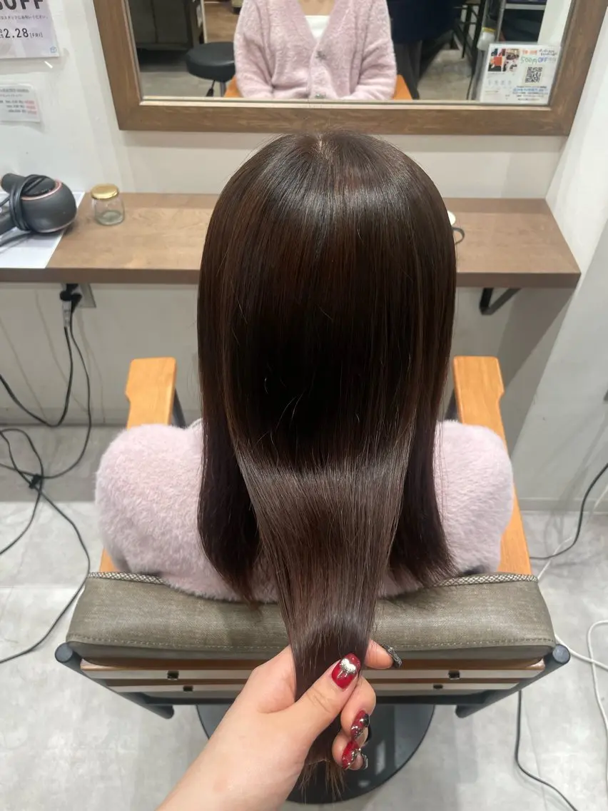 セミロング ルナ🫐縮毛矯正 🫐髪質改善のヘアスタイル