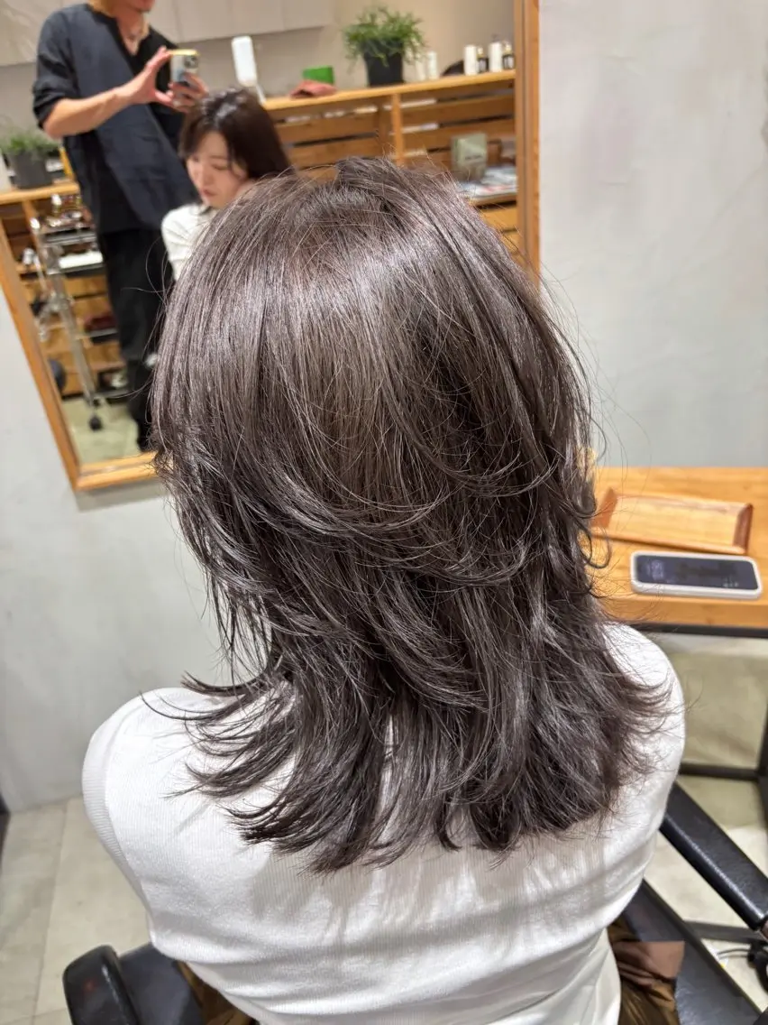 ミディアム カラー ヘアカラー Lino by hoNuaのヘアスタイル
