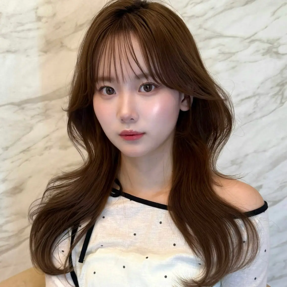 ロング 顔周りカット 韓国風ヘア カット ヘアカラー トリートメント ヘアセット 前髪/ 顔周り/とばみかのヘアスタイル